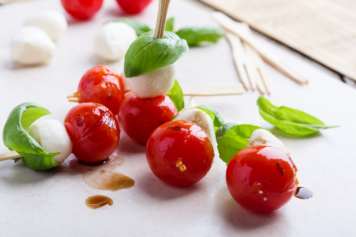 caprese-salad-skewers