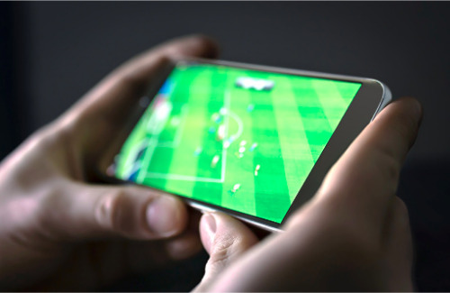 soccer-game-on-phone