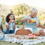 Family-having-a-picnic