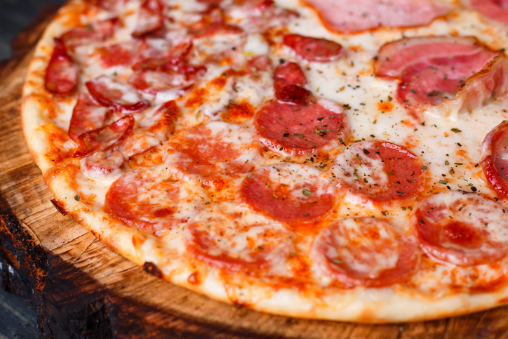 St. Louis-Style Pizza vs. Chicago Thin Crust: A Delicious Showdown